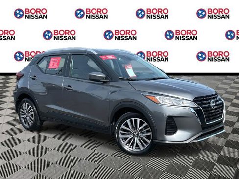 Certified 2024 Nissan Kicks SV image 1