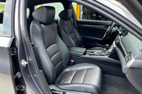 Used 2018 Honda Accord Sport image 8