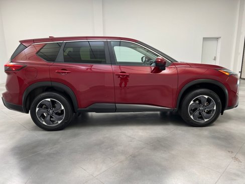 Used 2024 Nissan Rogue SV image 8