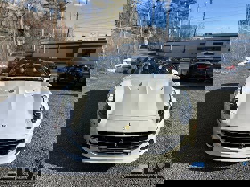 Used 2016 Ferrari California T image 33