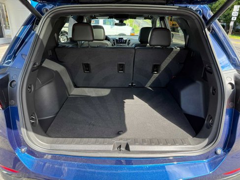 Used 2023 Chevrolet Equinox RS w/ RS Leather Package image 28