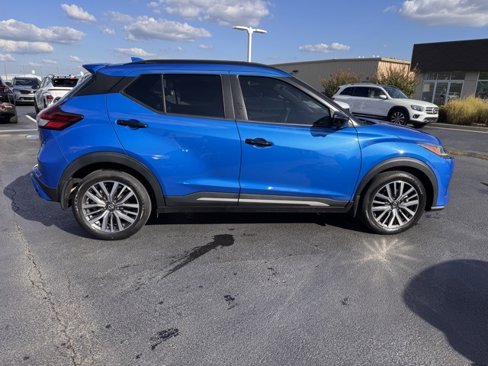 Used 2021 Nissan Kicks SR image 6