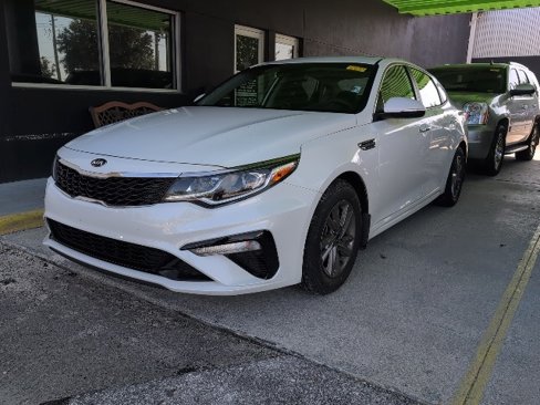 Used 2020 Kia Optima LX image 1