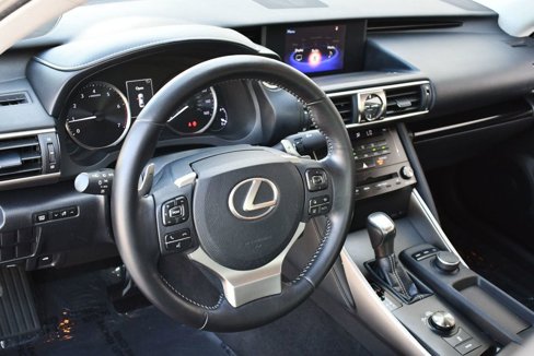 Used 2018 Lexus IS 300 image 36