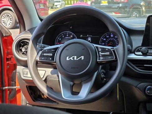 Used 2022 Kia Forte LXS image 21