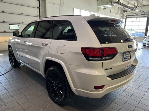 Used 2019 Jeep Grand Cherokee Altitude image 6