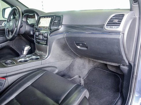 Used 2021 Jeep Grand Cherokee Limited w/ Luxury Group II image 3