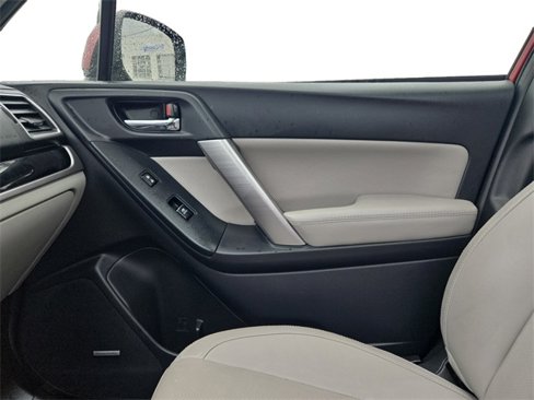 Used 2017 Subaru Forester 2.5i Limited image 11