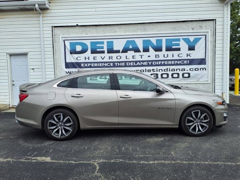 Certified 2025 Chevrolet Malibu RS image 4