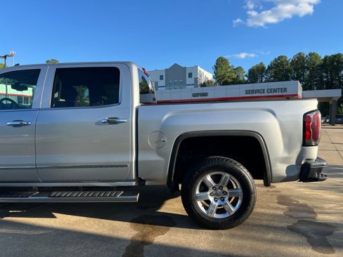 Used 2018 GMC Sierra 1500 SLT w/ Suspension Package, Off-Road image 31