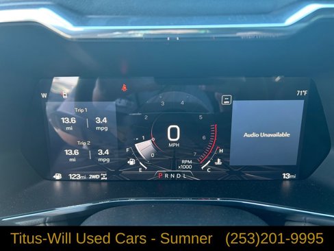 Used 2024 GMC Canyon Denali image 16