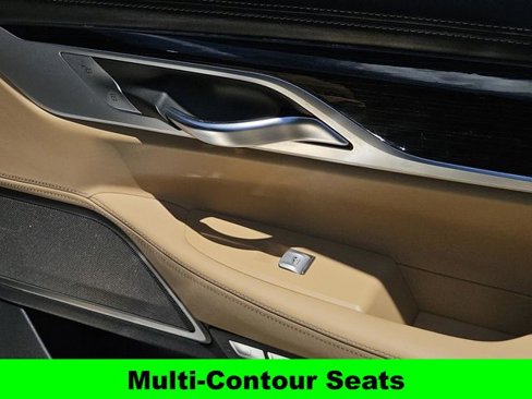 Used 2016 BMW 740i image 29