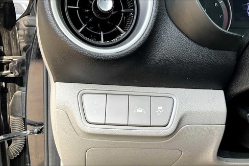 Certified 2020 Kia Forte LXS image 30