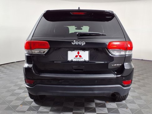 Used 2019 Jeep Grand Cherokee Laredo image 6