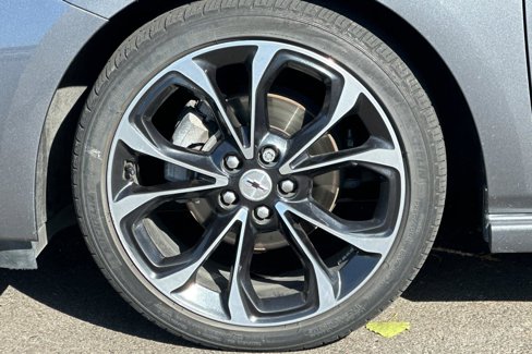 Used 2019 Chevrolet Cruze Premier w/ Sun And Sound Package image 25