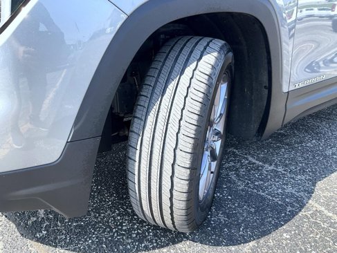 Certified 2024 GMC Terrain SLT image 23