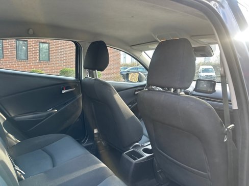 Used 2019 Toyota Yaris LE image 16