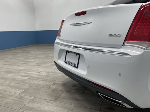 Used 2021 Chrysler 300 Touring L image 30