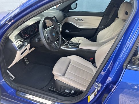 Used 2022 BMW 330i Sedan w/ M Sport Package image 3