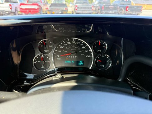 Used 2017 Chevrolet Express 2500 image 17