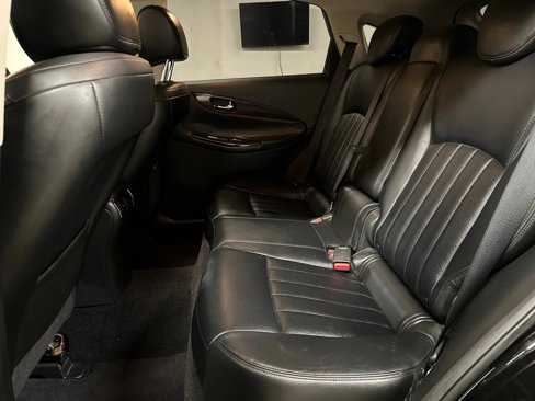 Used 2017 INFINITI QX50 AWD image 17