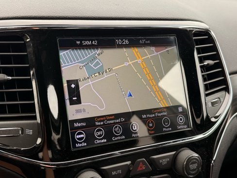 Used 2020 Jeep Grand Cherokee Limited image 18