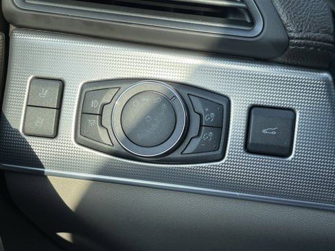 Used 2014 Lincoln MKX AWD w/ Equipment Group 102A image 14