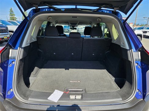 Used 2023 Nissan Rogue SV image 11
