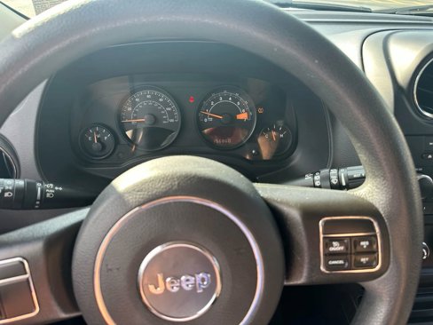 Used 2016 Jeep Patriot Sport image 22