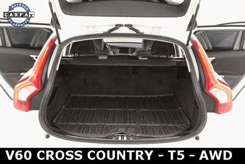 Used 2016 Volvo V60 T5 Cross Country w/ Climate Package image 13