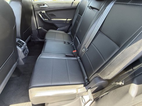 Used 2019 Volkswagen Tiguan SEL R-Line image 25