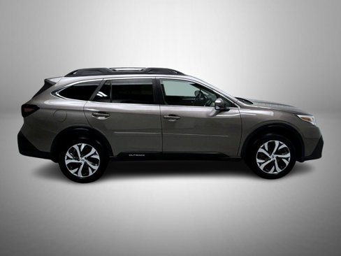 Used 2021 Subaru Outback Limited image 4
