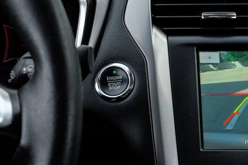 Used 2020 Ford Fusion SEL image 26