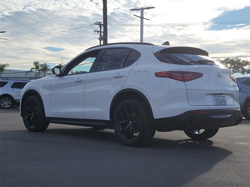 Used 2020 Alfa Romeo Stelvio w/ Nero Edizione image 3