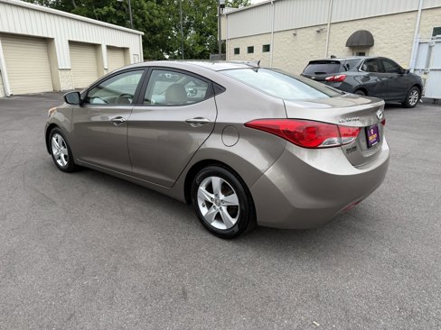 Used 2013 Hyundai Elantra GLS image 5