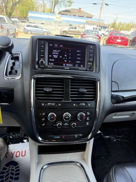 Used 2018 Dodge Grand Caravan SXT image 26