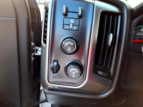 Used 2019 Chevrolet Silverado 1500 LT w/ All Star Edition image 17
