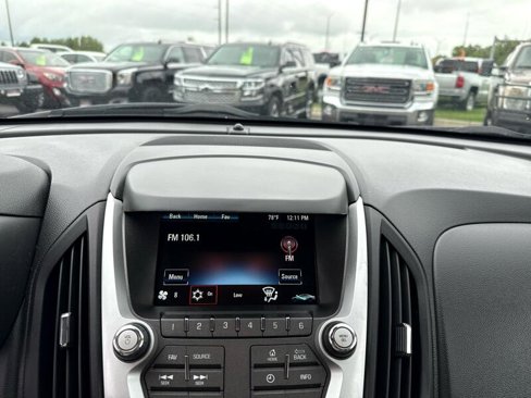 Used 2017 Chevrolet Equinox LT w/ Convenience Package image 16