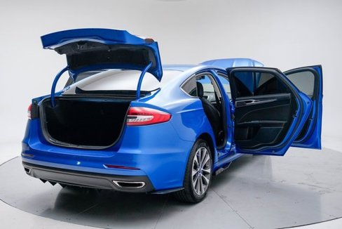 Used 2020 Ford Fusion SE image 21