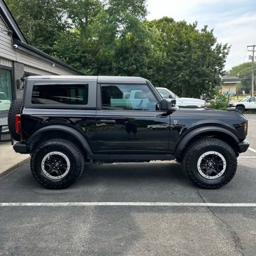 Used 2022 Ford Bronco 2-Door w/ Sasquatch Package image 2