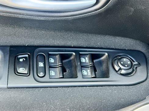 Used 2021 Jeep Renegade Latitude image 20