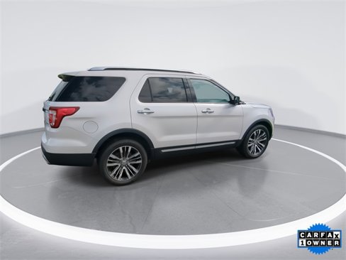 Used 2017 Ford Explorer Platinum image 8