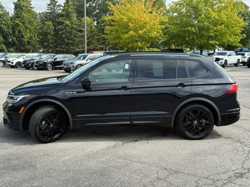 Used 2022 Volkswagen Tiguan SE R-Line image 4