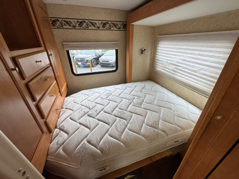 Used 2006 Ford E-450 and Econoline 450 image 26