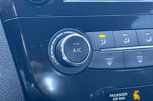 Used 2019 Nissan Rogue Sport S image 30