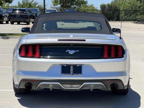 Used 2017 Ford Mustang Premium image 8