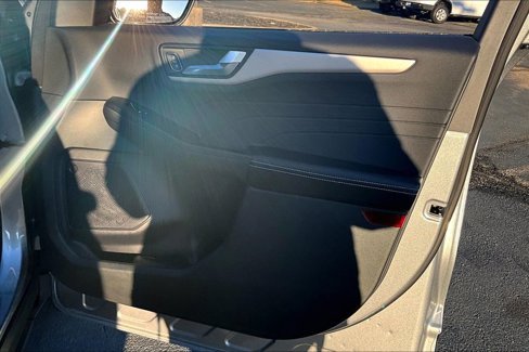 Used 2022 Ford Escape SEL w/ Technology Package image 24