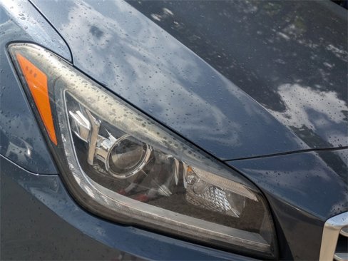 Used 2015 Hyundai Genesis 5.0 w/ Option Group 05 image 9