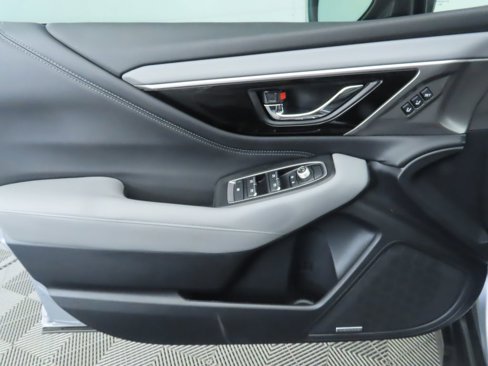 Used 2021 Subaru Outback Limited XT image 25