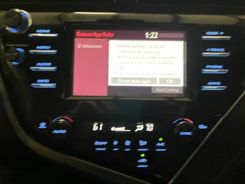Used 2018 Toyota Camry XSE image 13